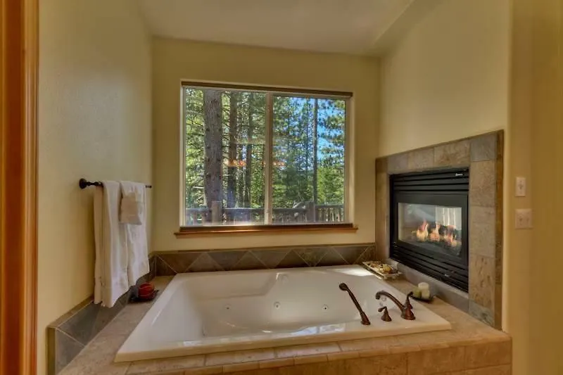 Mv16: Bear Lair Estate With Hot Tub Pn1133 Villa South Lake Tahoe