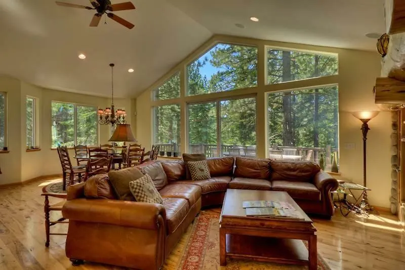 Mv16: Bear Lair Estate With Hot Tub Pn1133s kontakt