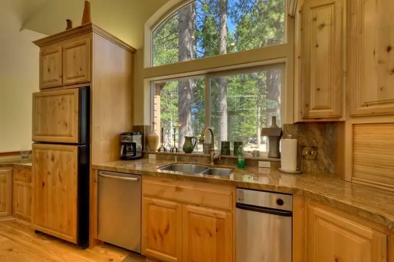 Mv16: Bear Lair Estate With Hot Tub Pn1133 Villa South Lake Tahoe Semesterbostad